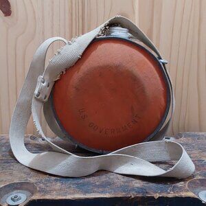 Vintage US government Oasis Metal 2QT Canteen